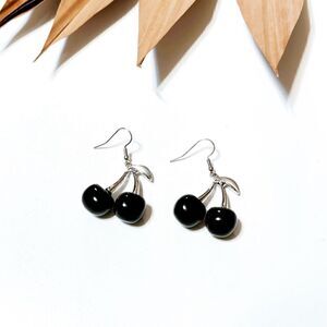 Black cherry dangle earrings S326
